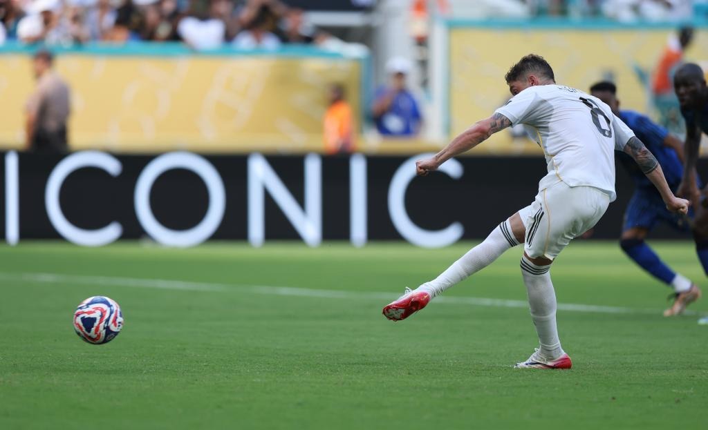 反诈剖析：博彩返利为何总在你想停手时出现？（反诈解析：为何博彩返利总在你收手之际出现？）