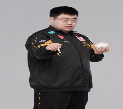 主场球场前 主场球场前